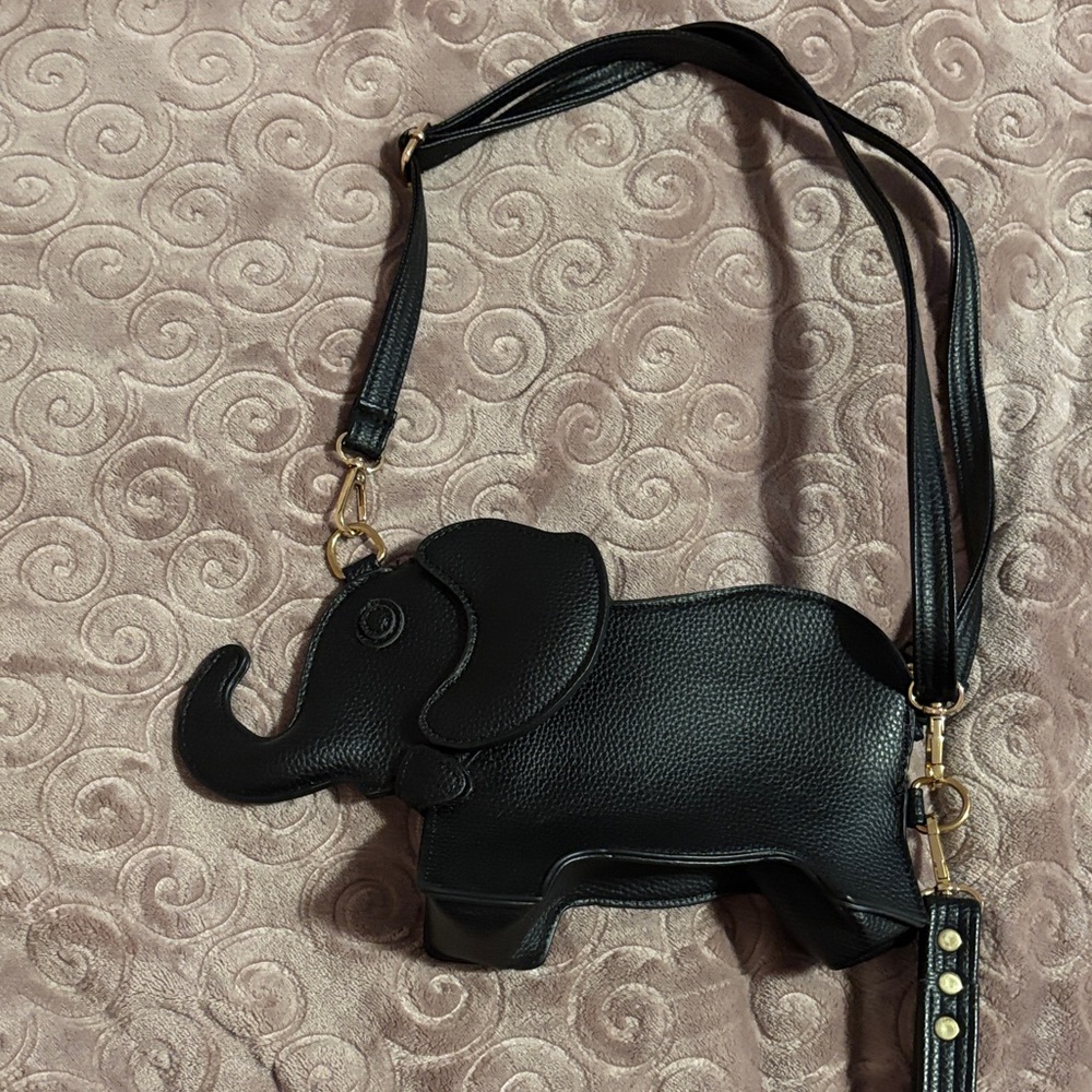 Elephant hand bag